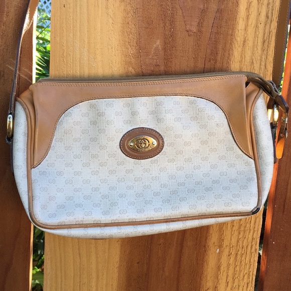 Gucci Handbags - Gucci vintage crossbody